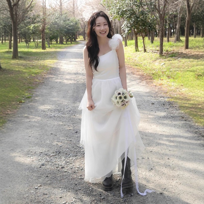 Photography Natural Lighting Basics - Vestido de Noiva Minimalista de Um